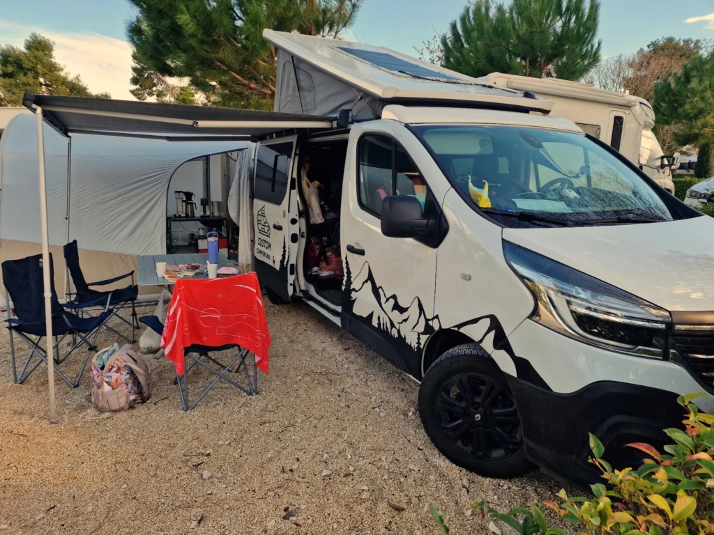 Rodzinny kampervan kamper Poznań wynajem Chorwacja Zadar